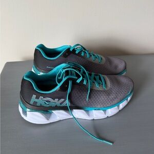 Hoka One One ELEVON Running Sneakers SIZE 9 - like NEW!